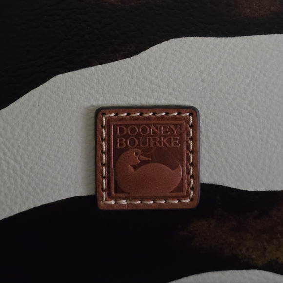 🦓 NWT Dooney & Bourke Zena Limited Edition Zebra Leather Zip Crossbody - Picture 5 of 8